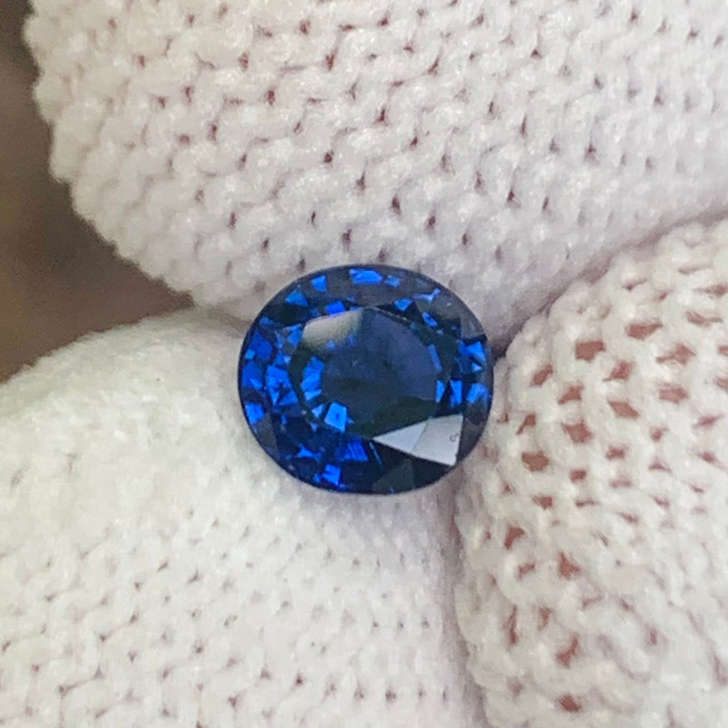 Natural Blue Sapphire - 1.07 Ct, Round Cut, Natural Corundum