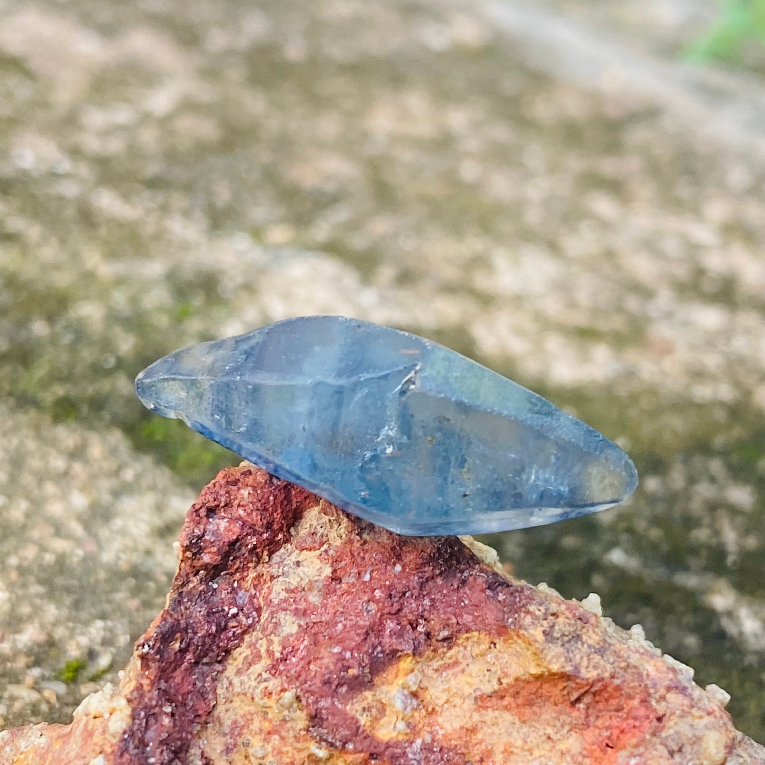 Natural Blue Sapphire Crystal 16.75 ct, Rough Gemstone - Sri Lanka