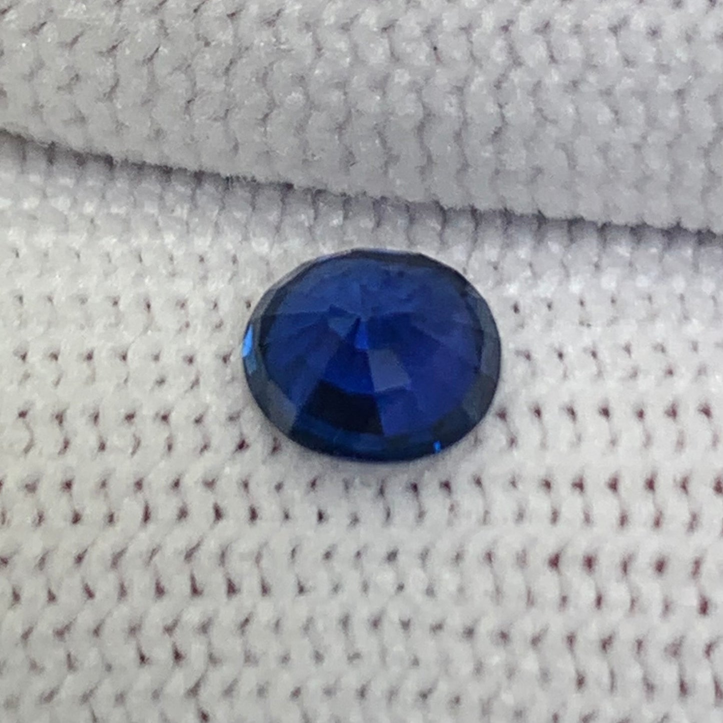 Natural Blue Sapphire - 1.07 Ct, Round Cut, Natural Corundum