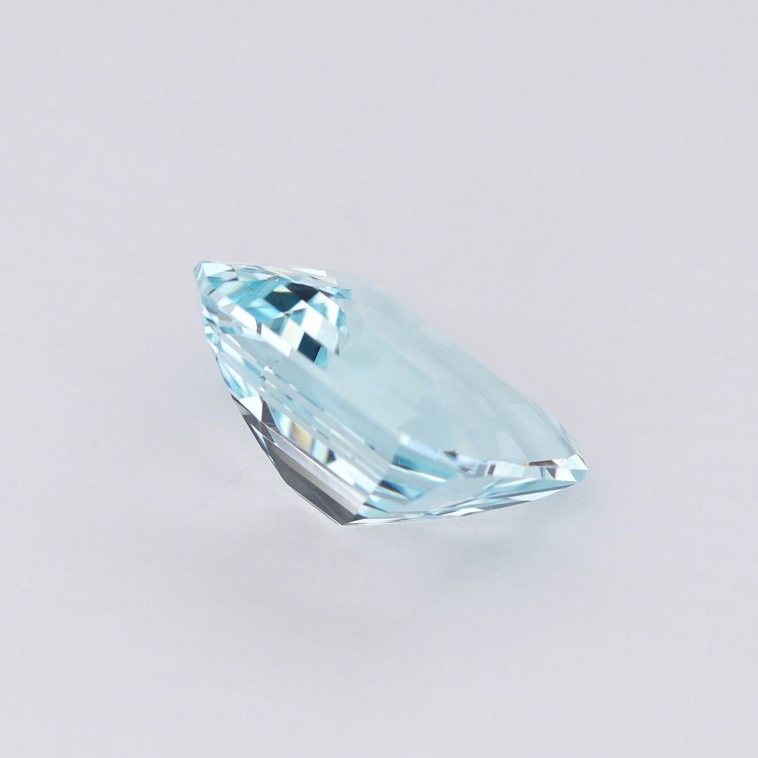 Natural Aquamarine 5.55 Ct – Light Blue | Emerald Cut| Custom Jewelry