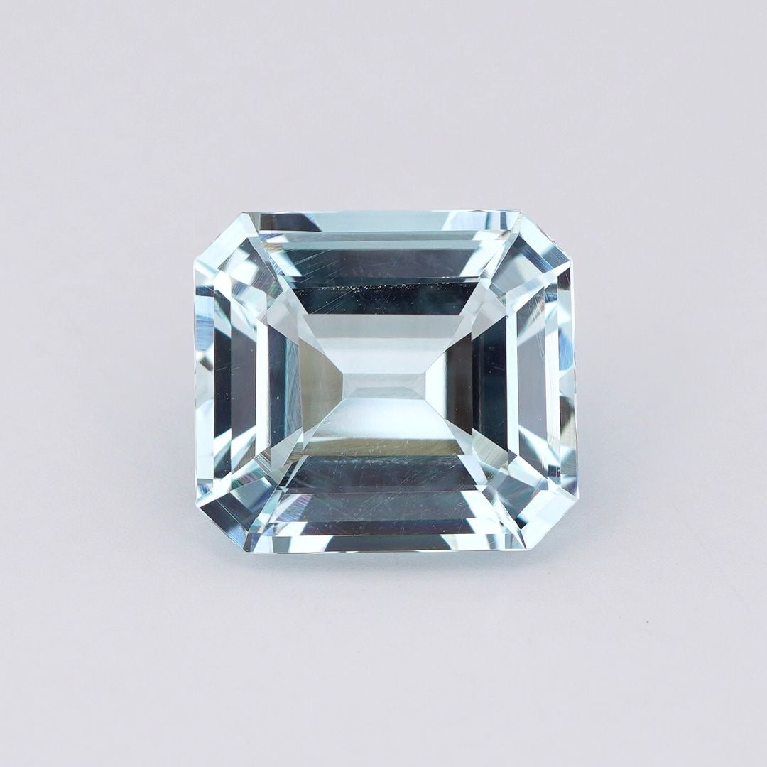 Natural Aquamarine 5.55 Ct – Light Blue | Emerald Cut| Custom Jewelry