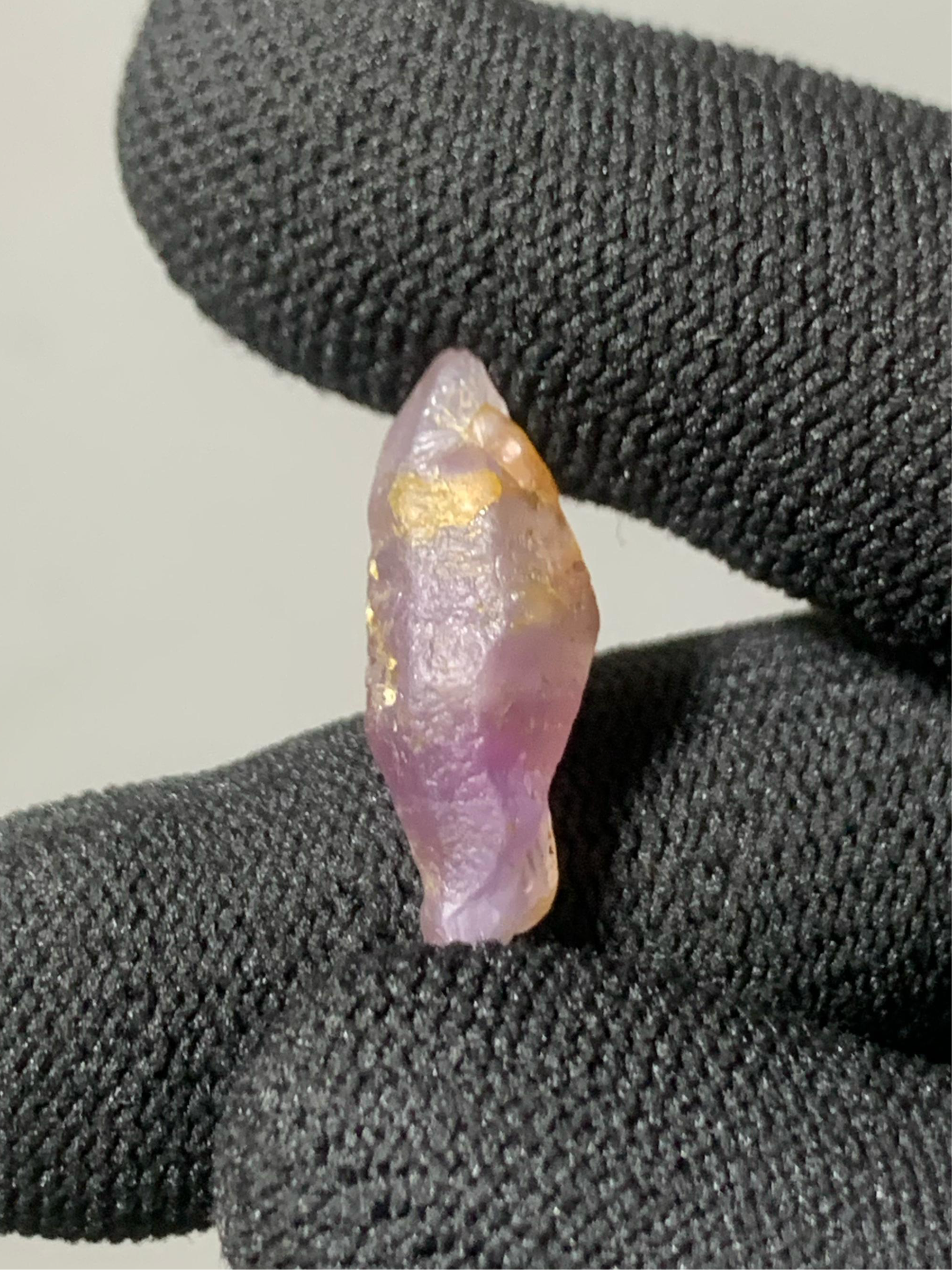 Natural Sapphire Crystal 19.50 ct, Rough Gemstone – Sri Lanka