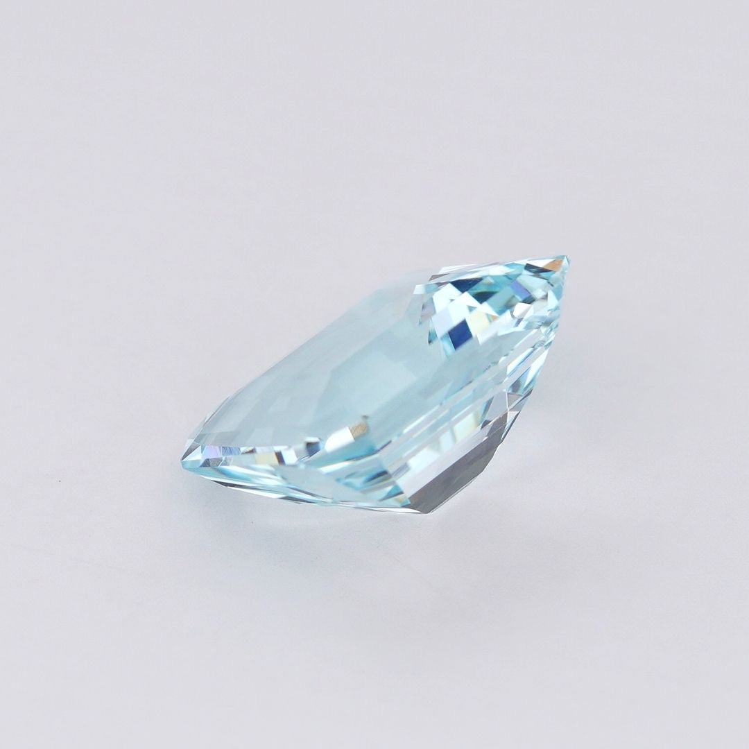 Natural Aquamarine 5.55 Ct – Light Blue | Emerald Cut| Custom Jewelry