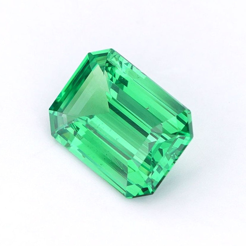 2.57 Ct Unheated Tsavorite Garnet – Emerald Cut - Vivid Green - Natural Gemstone - Luxury Gemstone