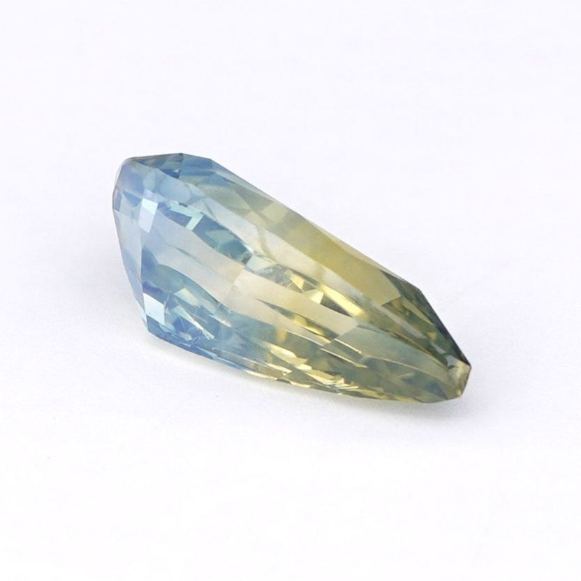 Unheated Bi Colour Sapphire 2.04 ct Pear – Madagascar