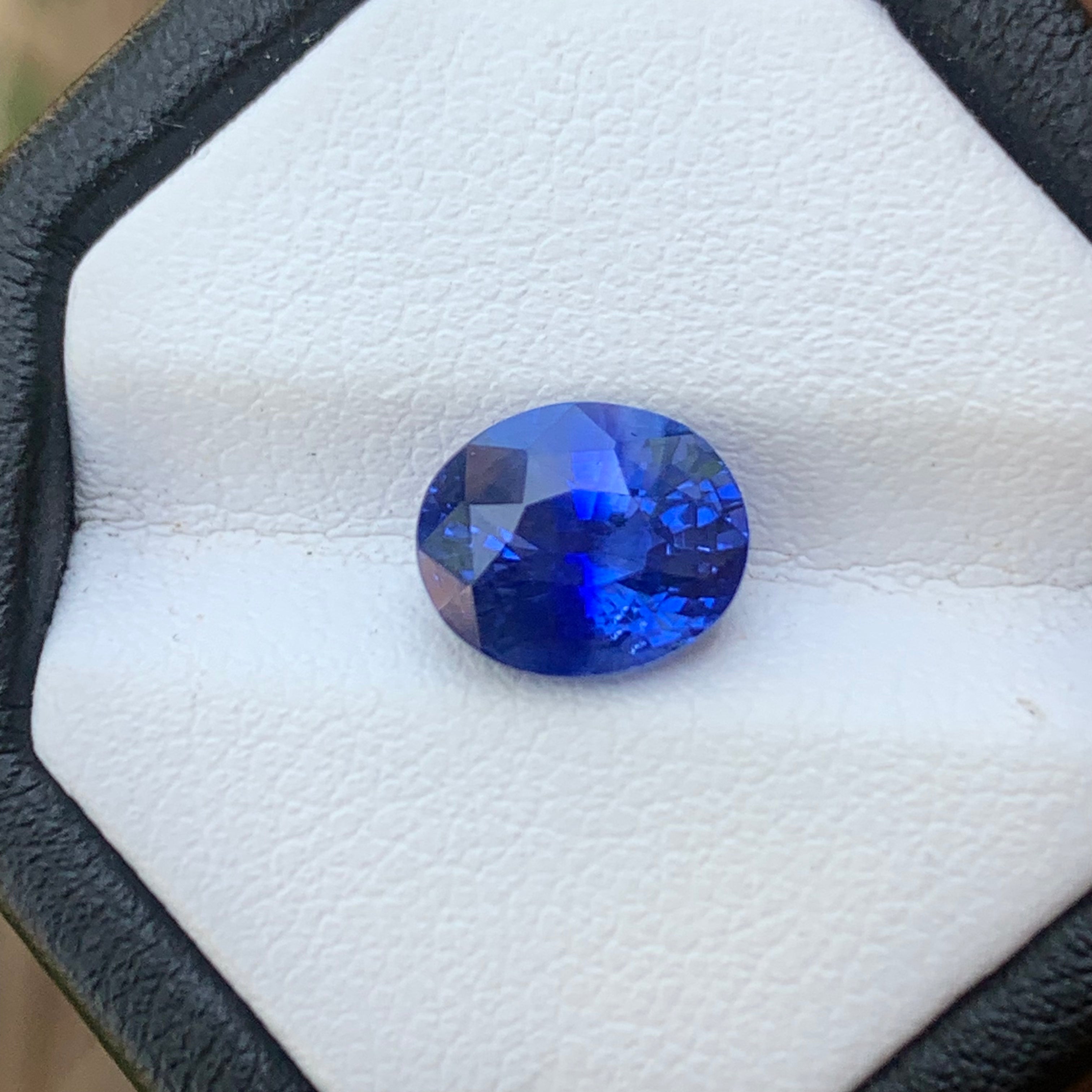 Royal Blue Sapphire 3.05 ct Oval – Sri Lanka