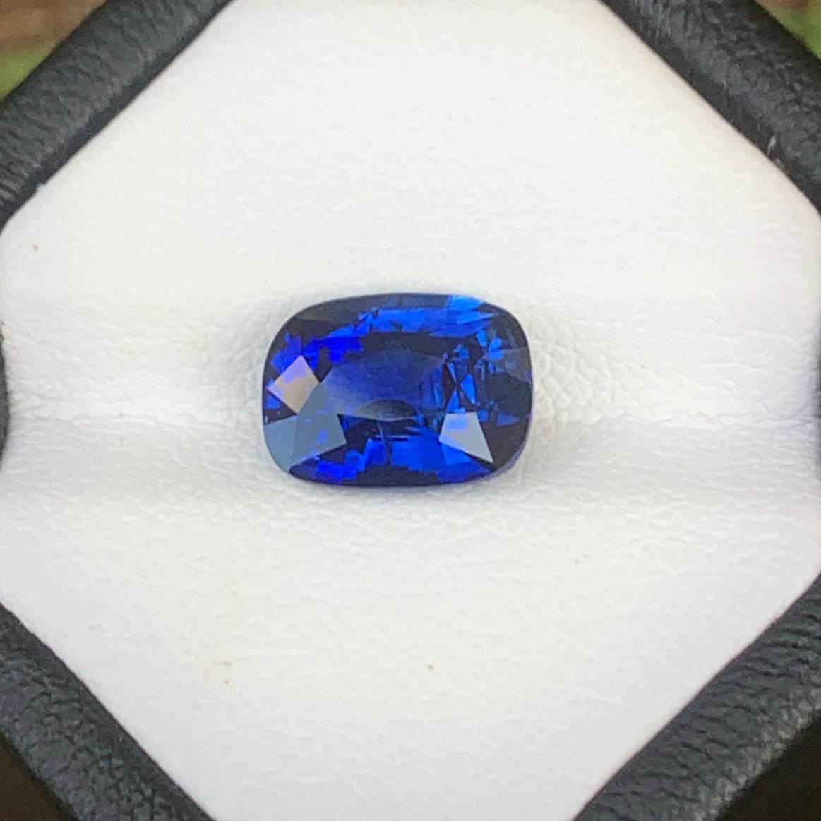 Royal Blue Sapphire Sapphire 3.07 ct Cushion – Sri Lanka