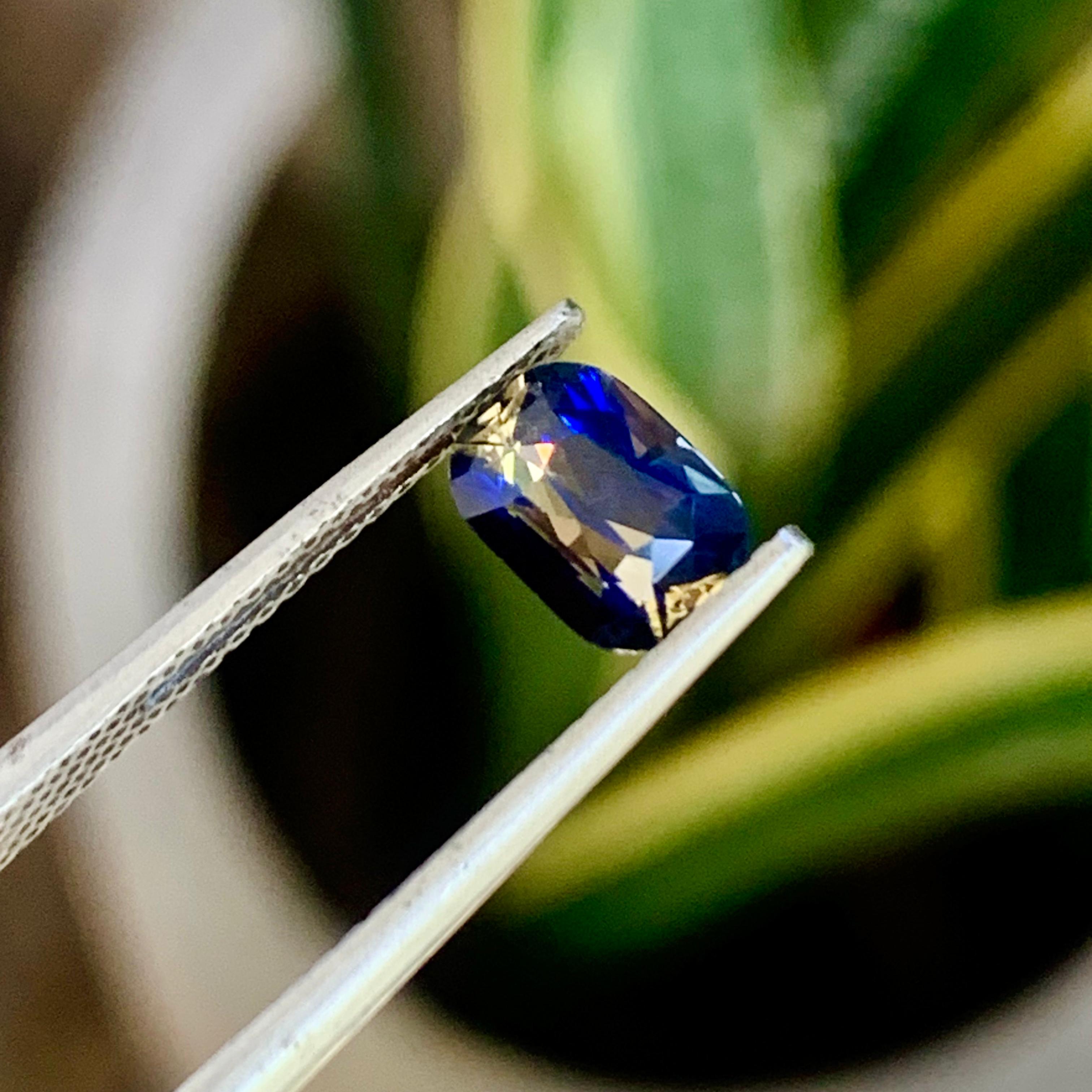 Unheated Bi-Colour Sapphire 1.61 ct – Sri Lanka