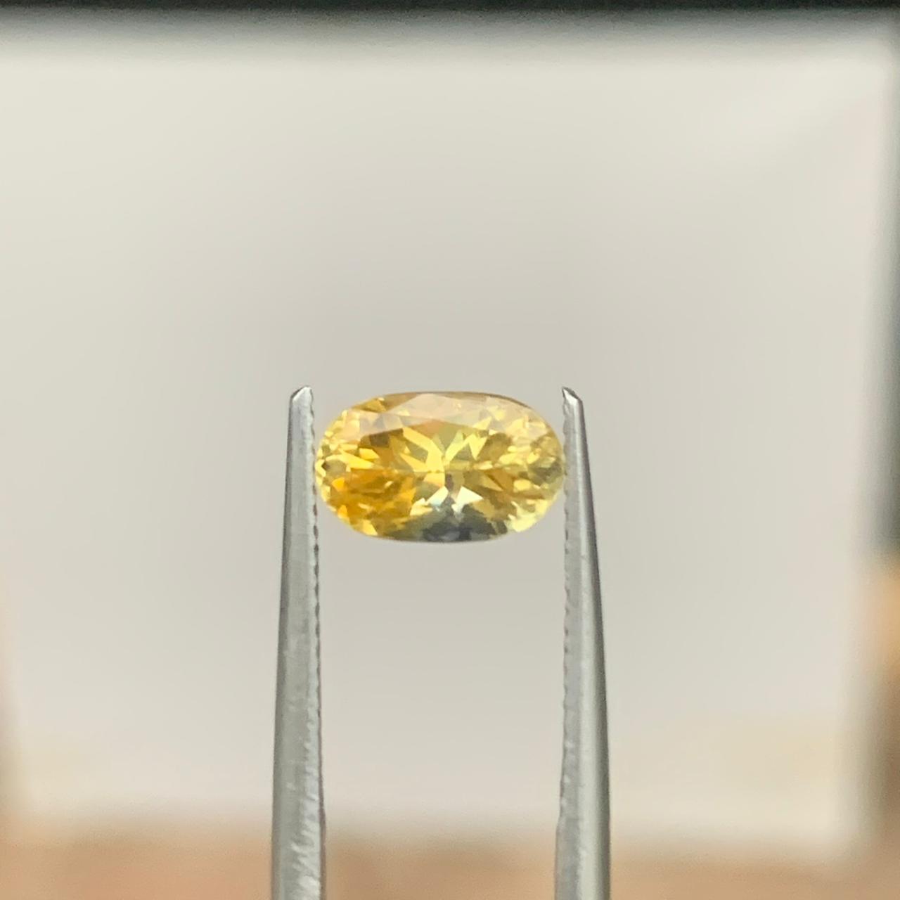 Unheated Yellow Sapphire 1.35 ct Oval – Sri Lanka
