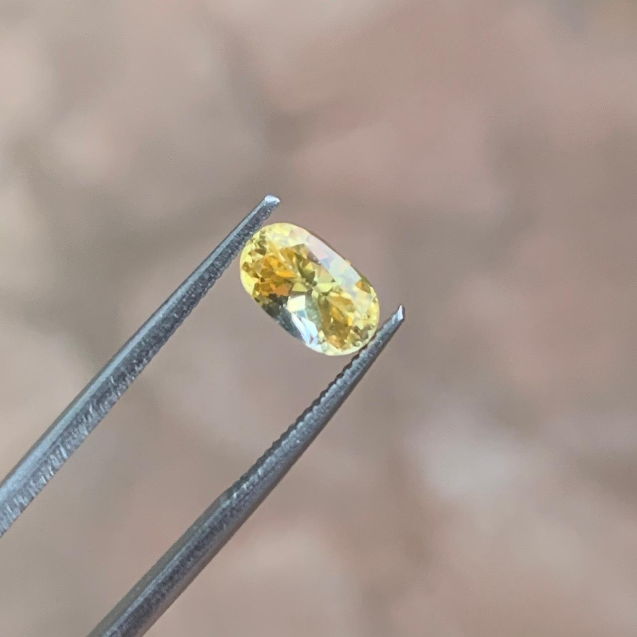 Unheated Yellow Sapphire 1.35 ct Oval – Sri Lanka