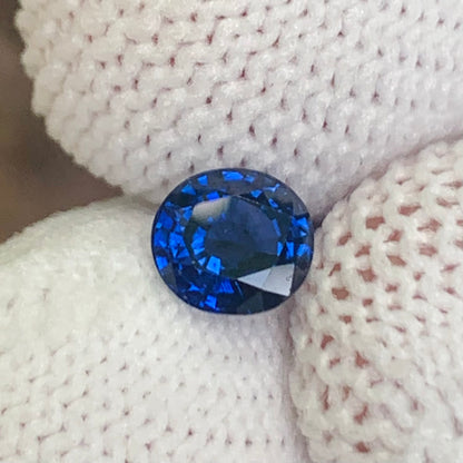 Natural Blue Sapphire - 1.07 Ct,  Round Cut, Natural Corundum