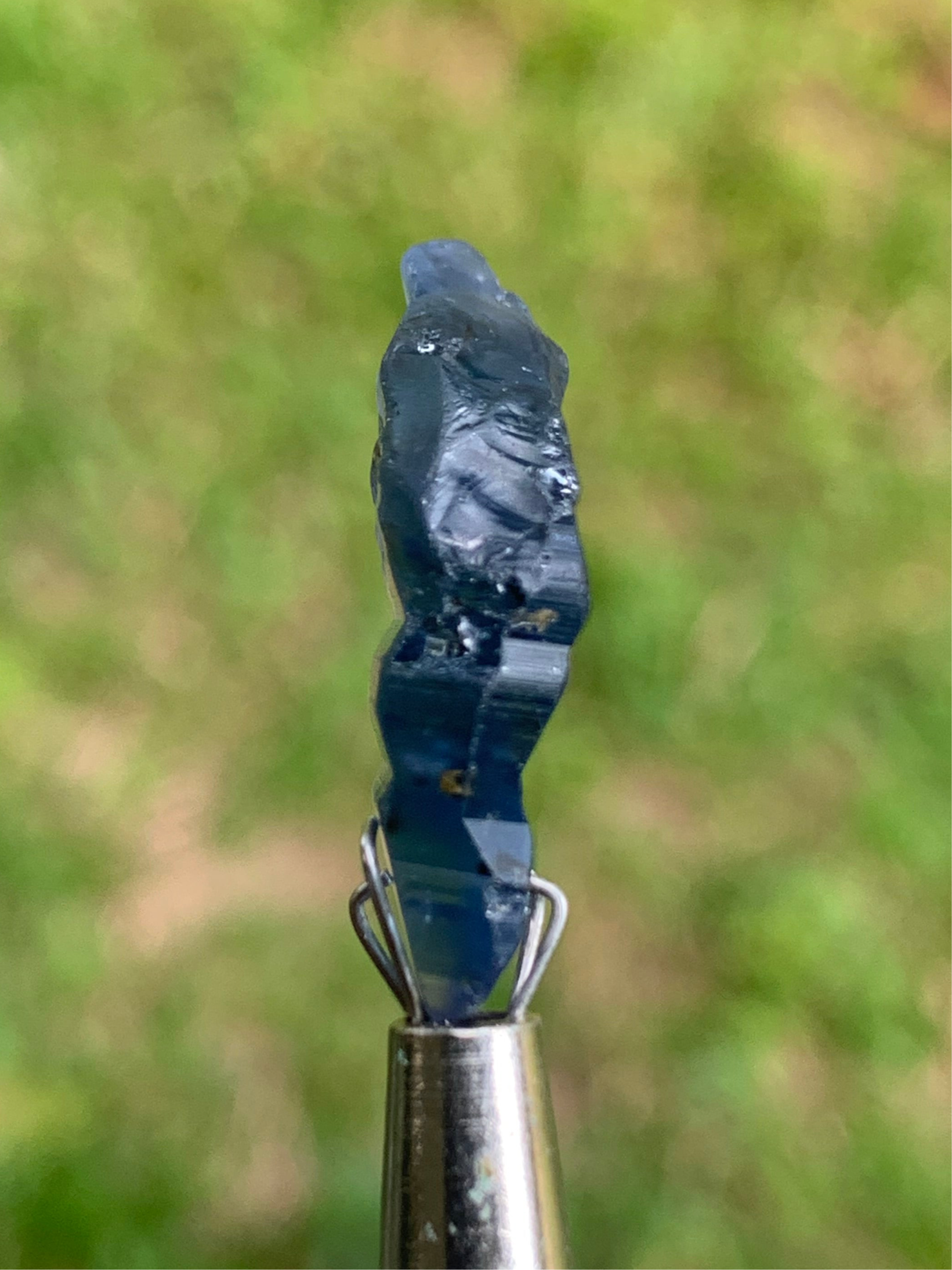 Natural Blue Sapphire Crystal 13.92 ct, Rough Gemstone – Sri Lanka