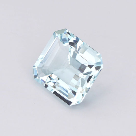 Natural Aquamarine 5.55 Ct – Light Blue | Emerald Cut| Custom Jewelry