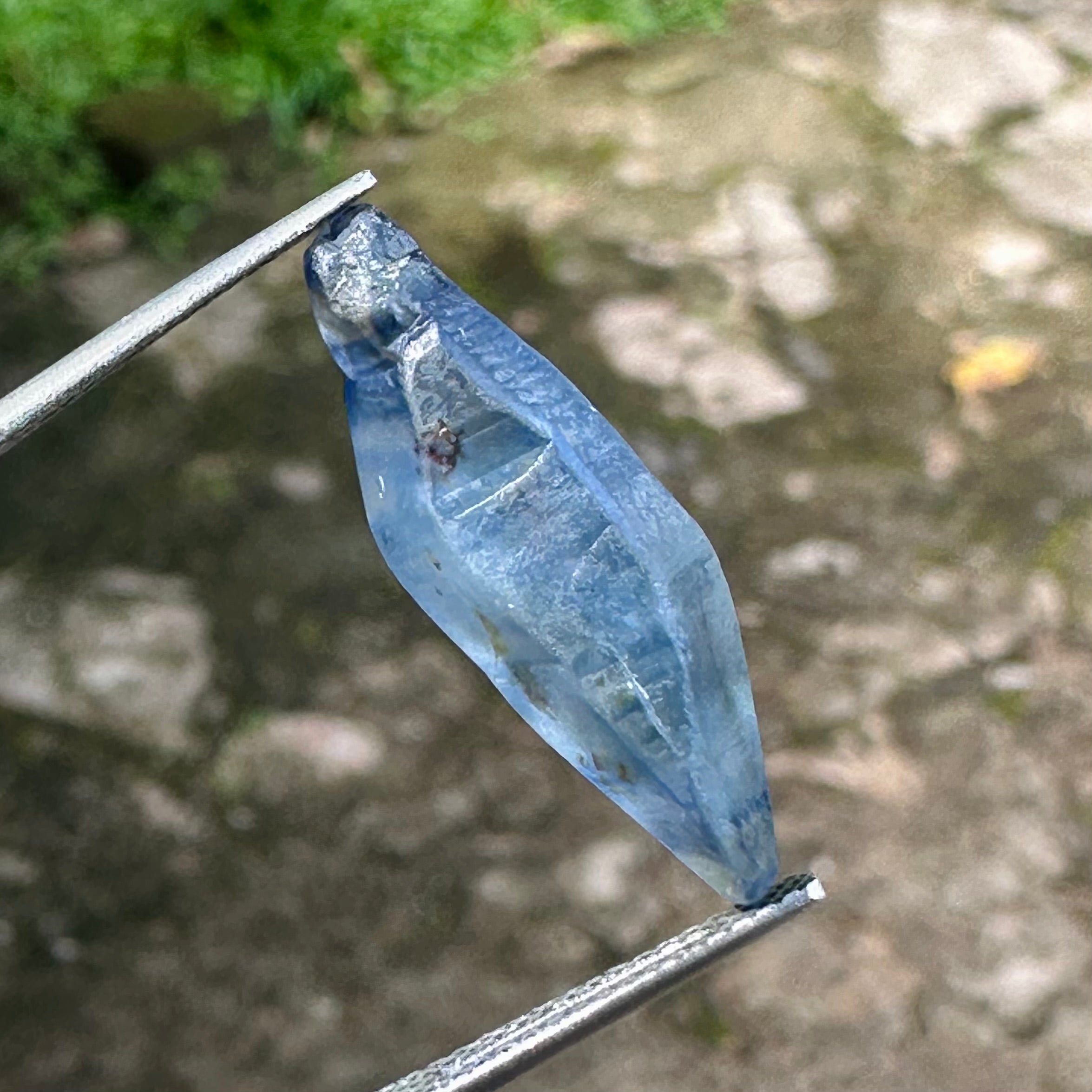 Natural Blue Sapphire Crystal 16.75 ct, Rough Gemstone - Sri Lanka