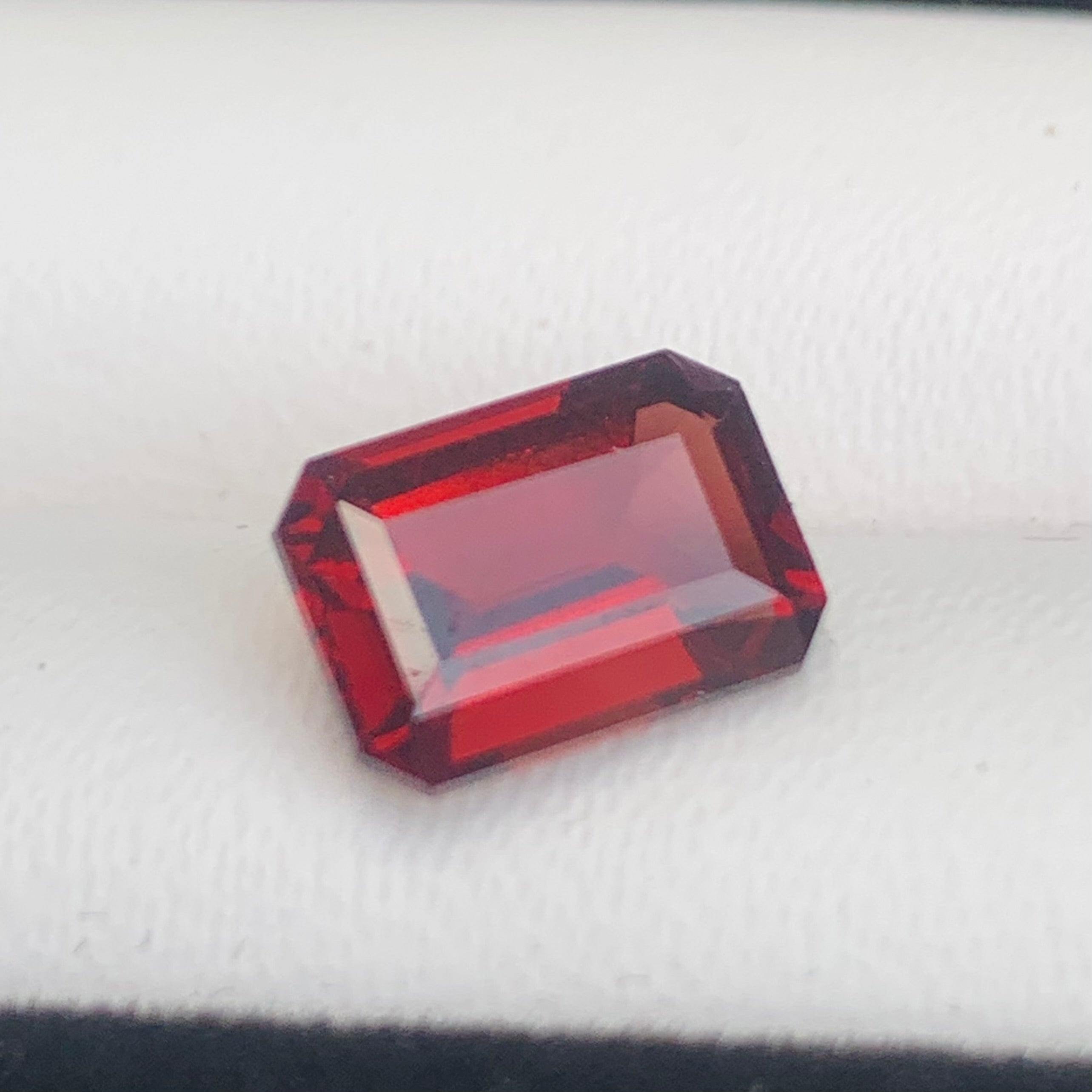 Natural Red Garnet 3.98 ct Octagon – Madagascar