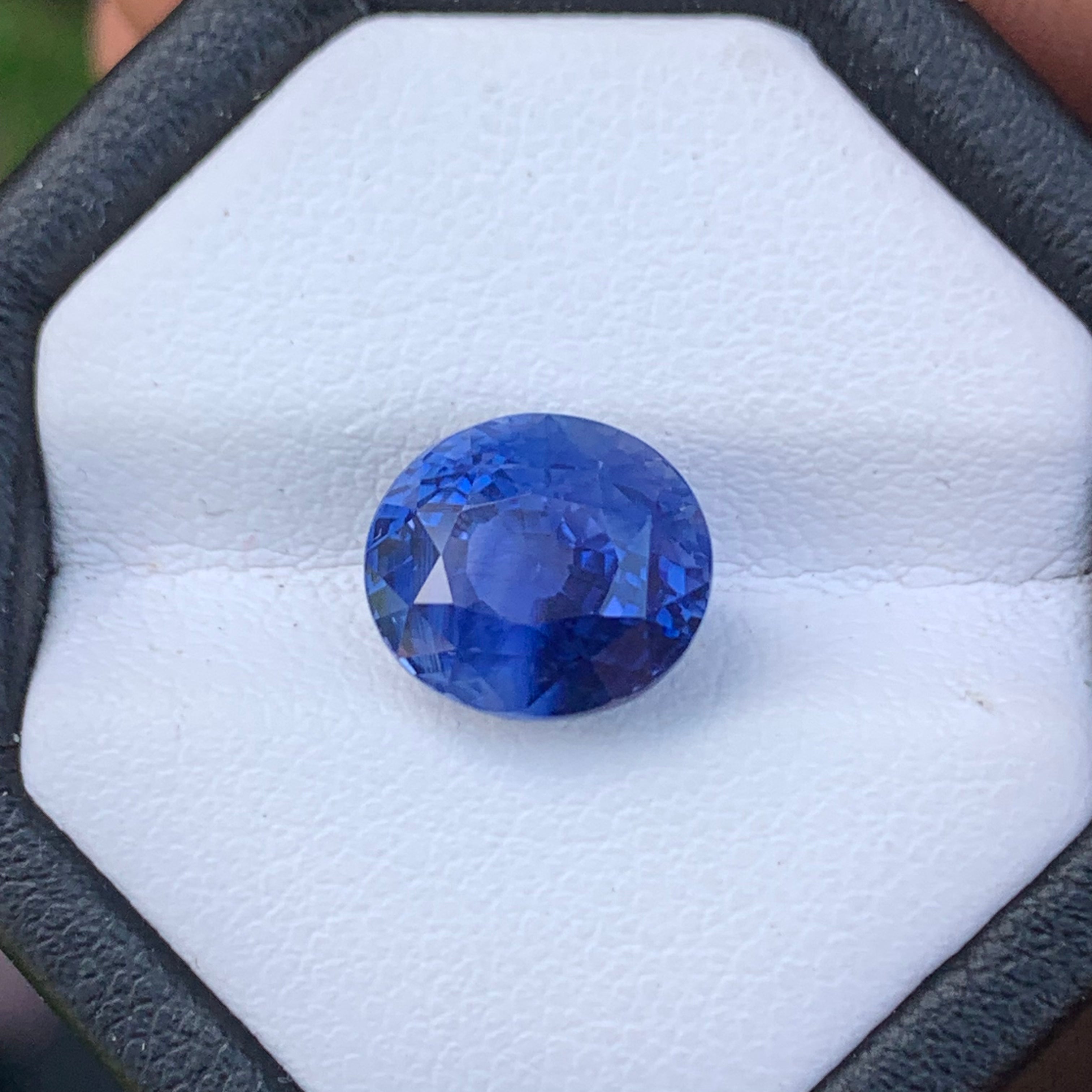 Unheated Cornflower Blue Sapphire 5.10 ct Oval – Sri Lanka