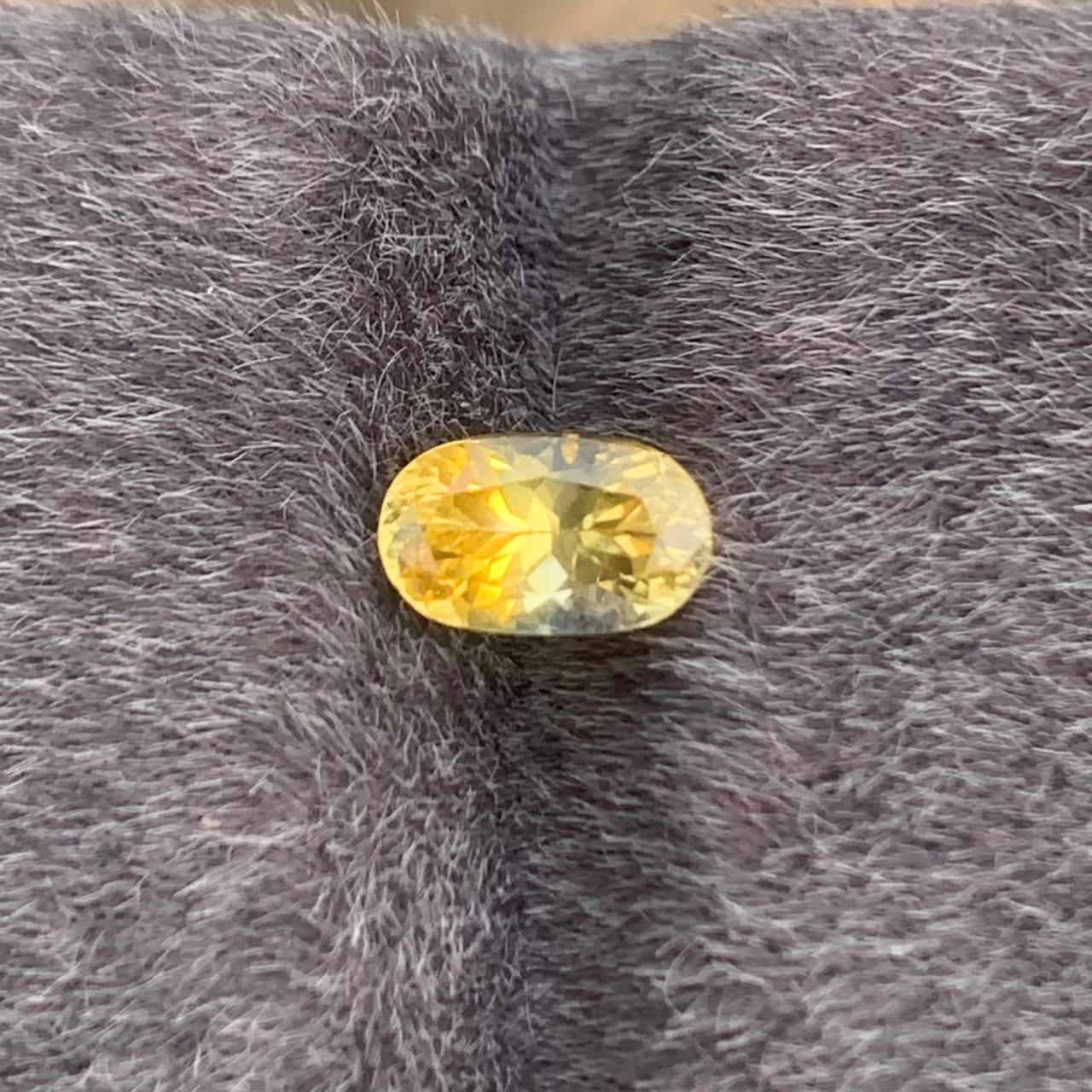 Unheated Yellow Sapphire 1.35 ct Oval – Sri Lanka