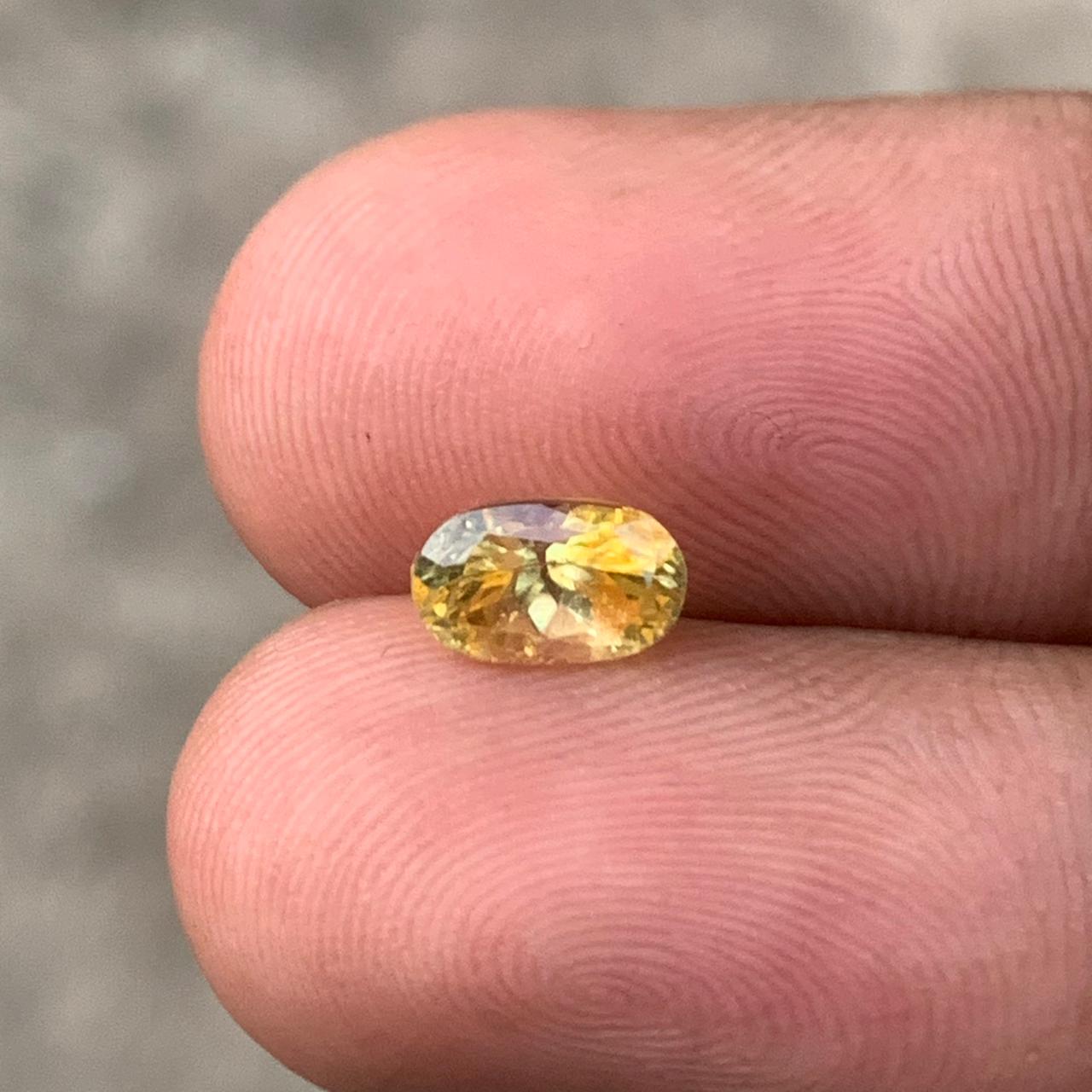Unheated Yellow Sapphire 1.35 ct Oval – Sri Lanka
