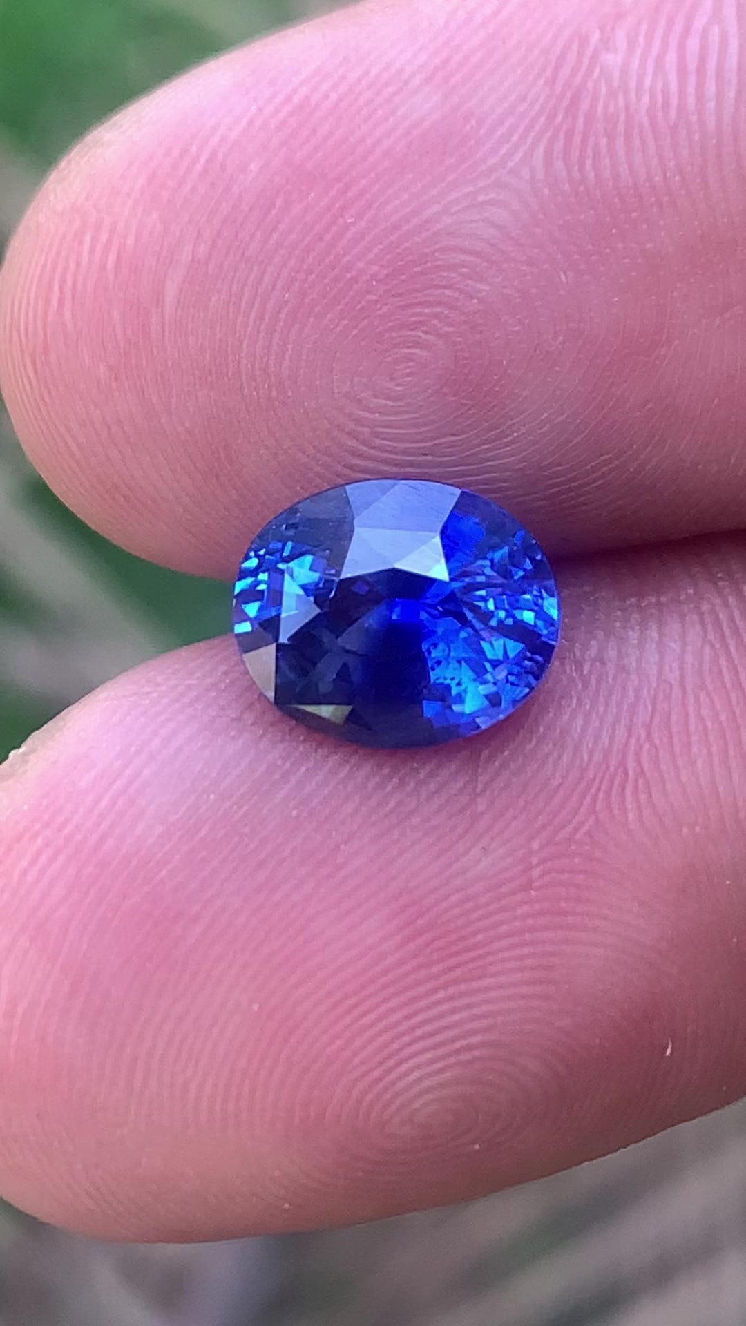 Royal Blue Sapphire 3.05 ct Oval – Sri Lanka