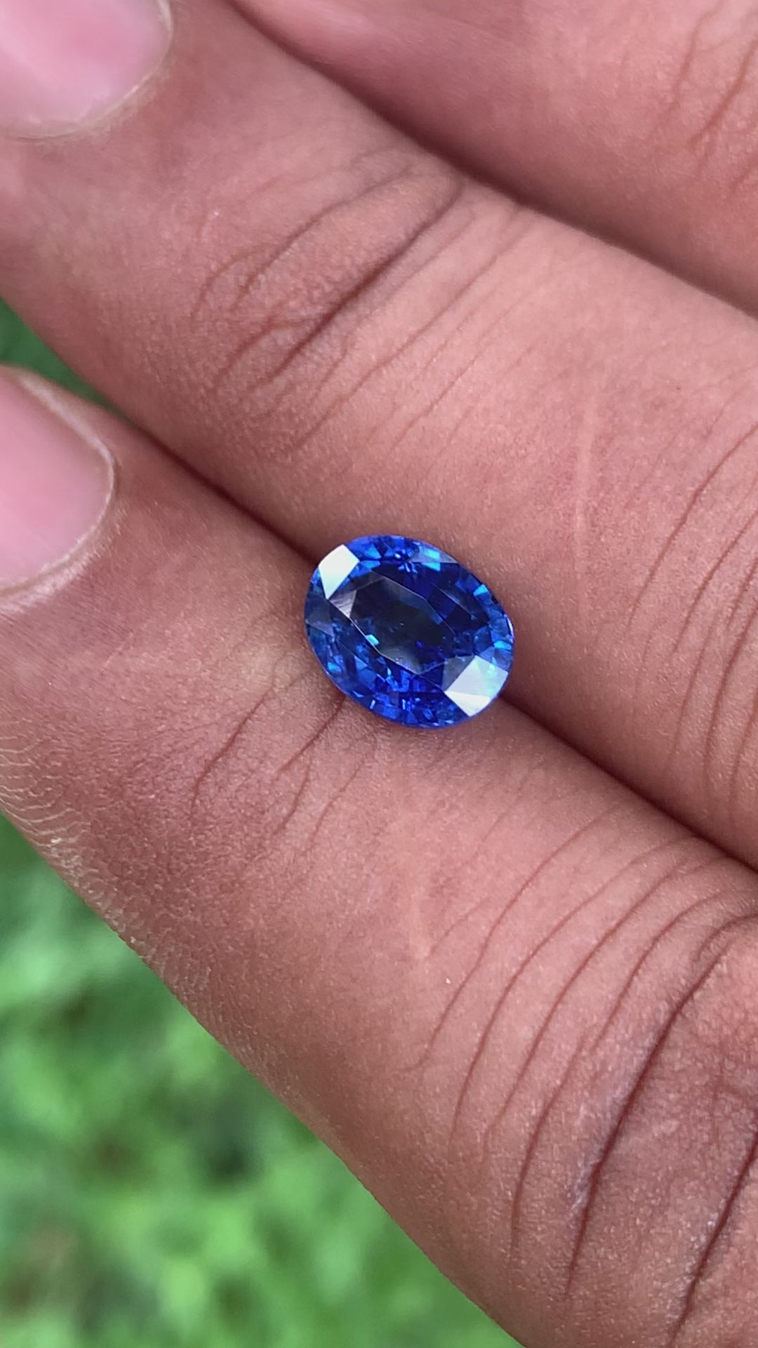 Unheated Cornflower Blue Sapphire 5.56 ct Oval – Sri Lanka
