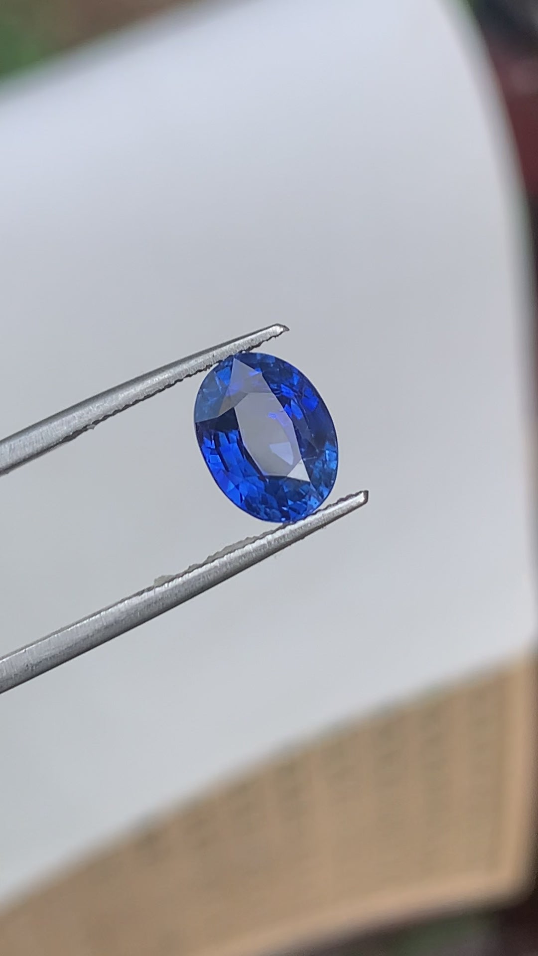 Unheated Cornflower Blue Sapphire 5.56 ct Oval – Sri Lanka