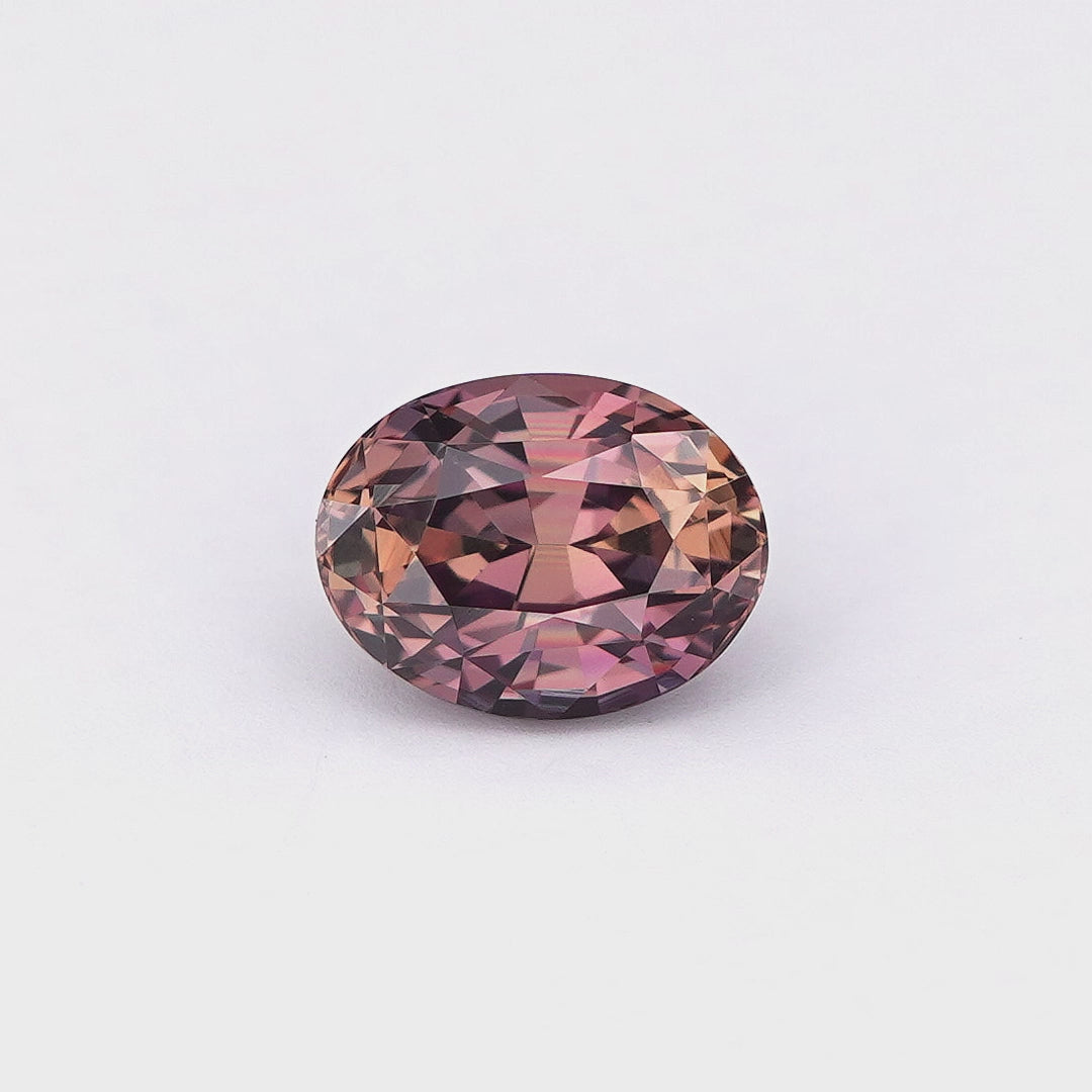 Unheated Colour Changed Sapphire 1.67 ct Oval – Sri Lanka