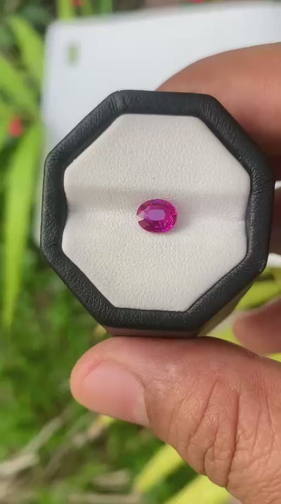 Unheated Hot Pink Sapphire 1.10 ct Oval – Mozambique