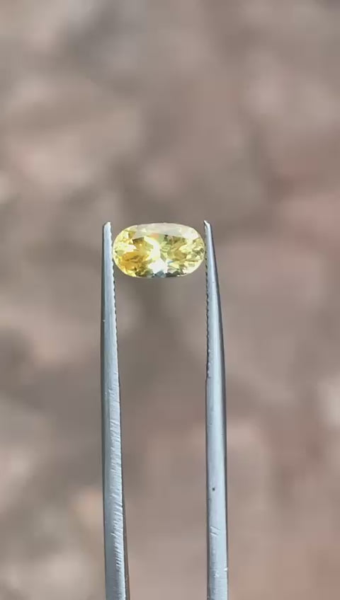 Unheated Yellow Sapphire 1.35 ct Oval – Sri Lanka
